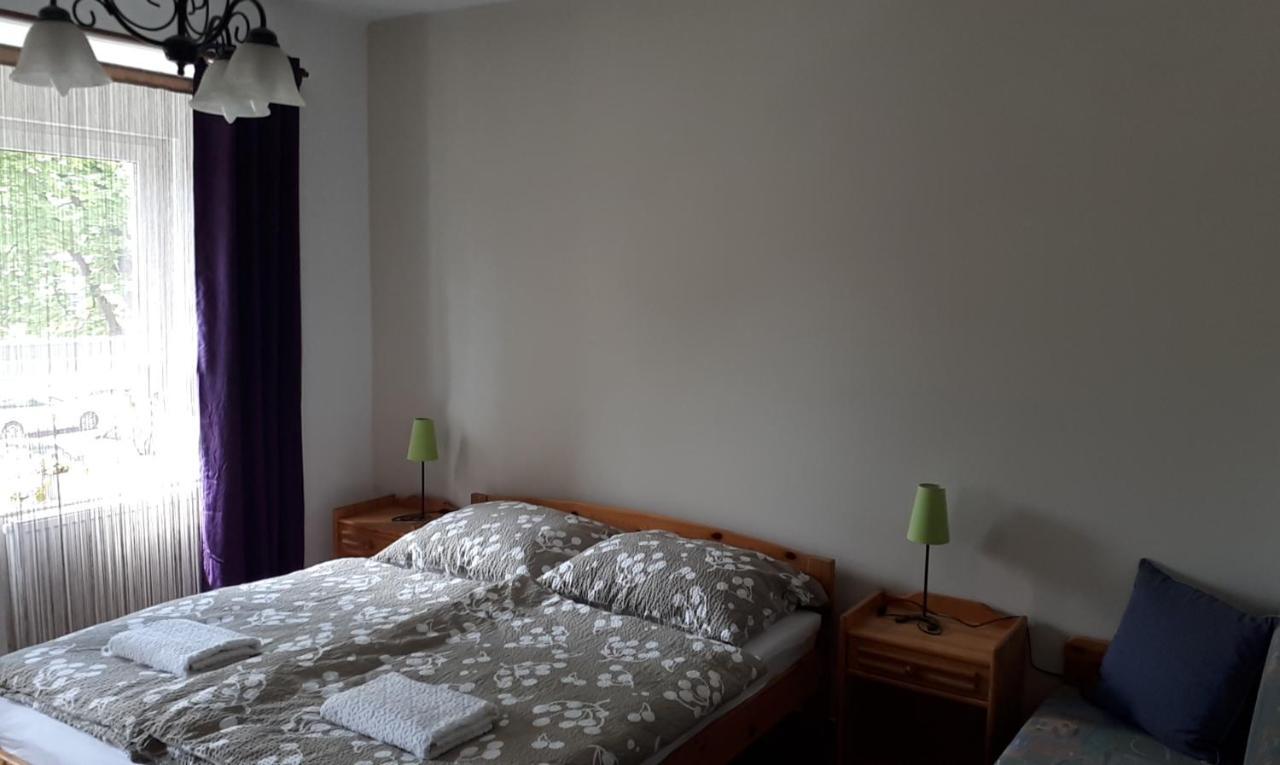 Centrum- Apartmanok, Apartman באיה מראה חיצוני תמונה
